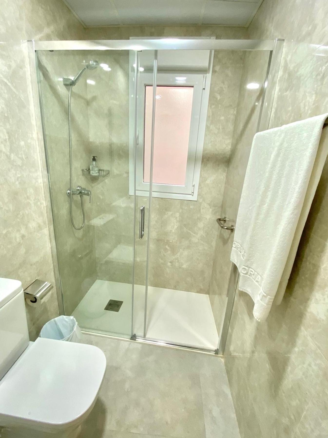 Apartamentos Turisticos Victoria Almuñécar Buitenkant foto