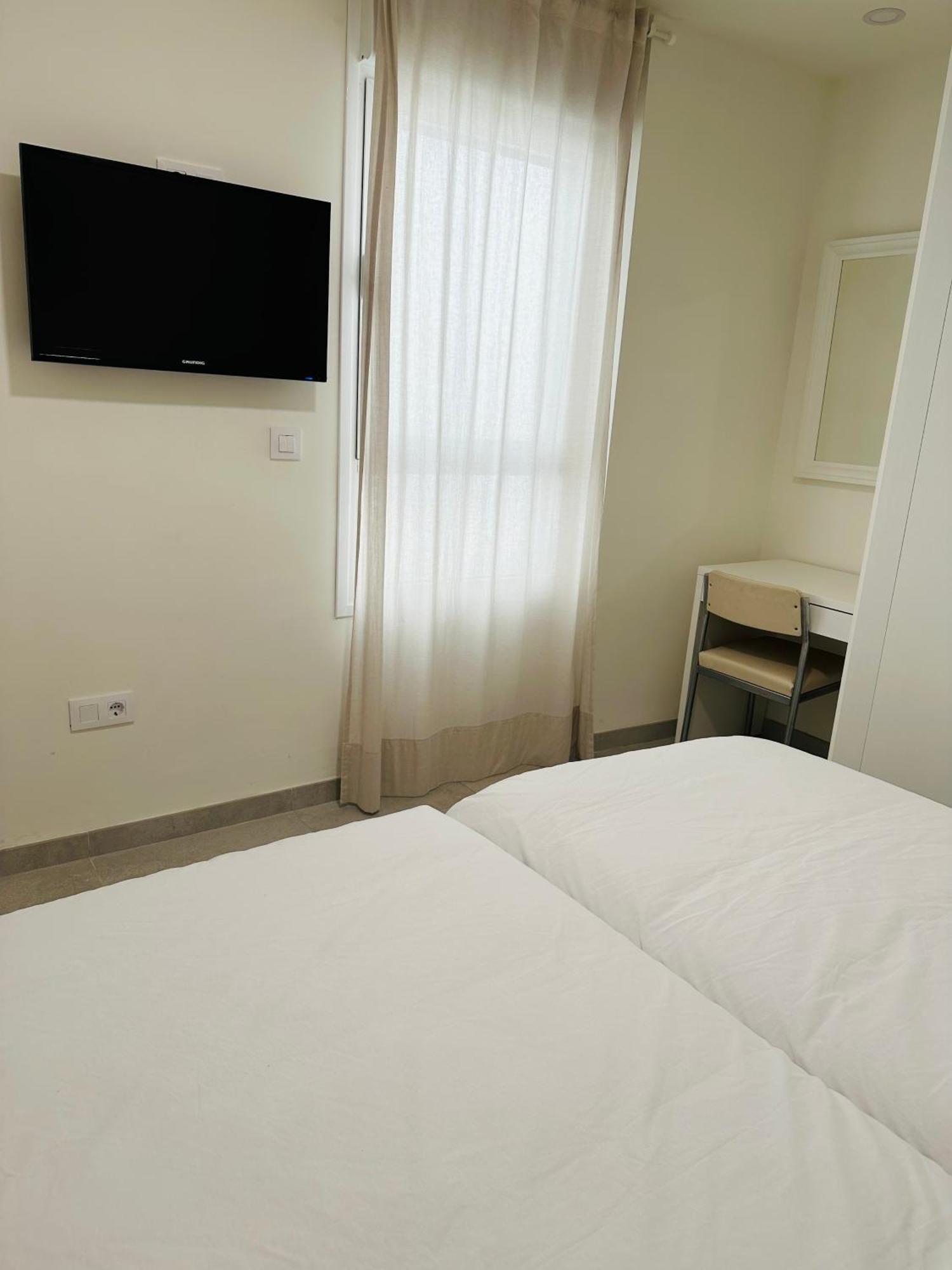Apartamentos Turisticos Victoria Almuñécar Buitenkant foto